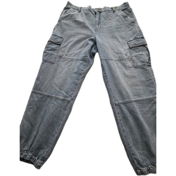 American Eagle Denim Jogger High Rise Light Denim Jeans Size 18 Plus Cargo NEW - Picture 2 of 14